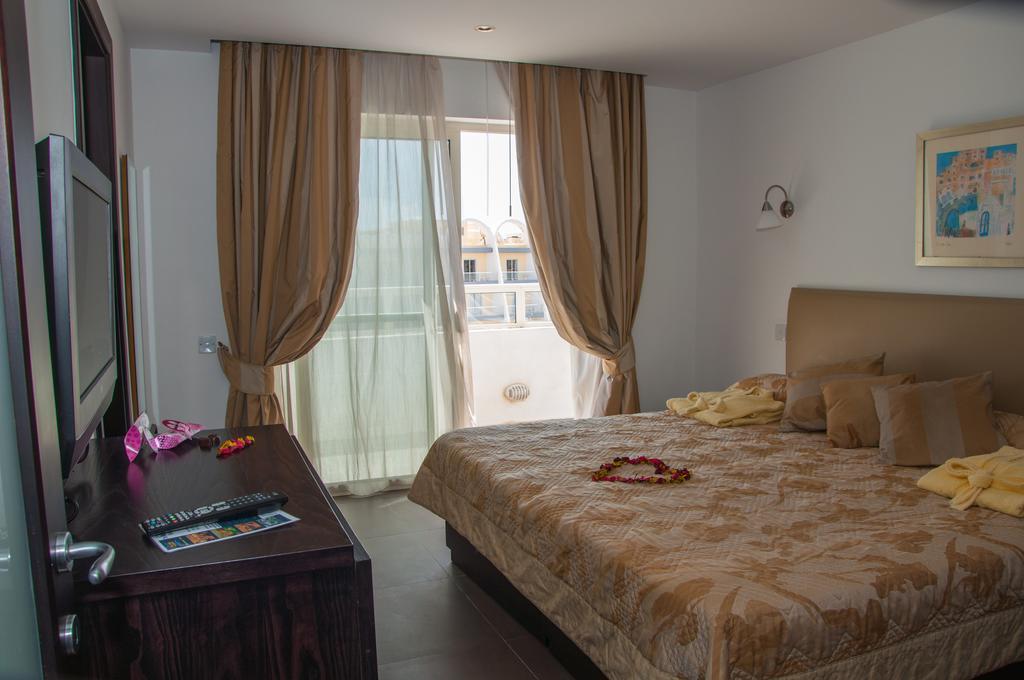 Club Salina Wharf Aparthotel Qawra Rom bilde